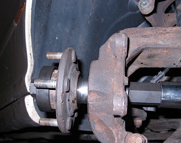 photo 10: pressing on the stub axle/flange